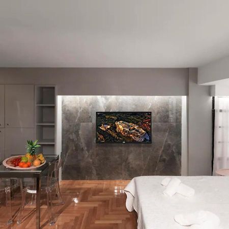 Chic Studio In Athens Center Bagian luar foto