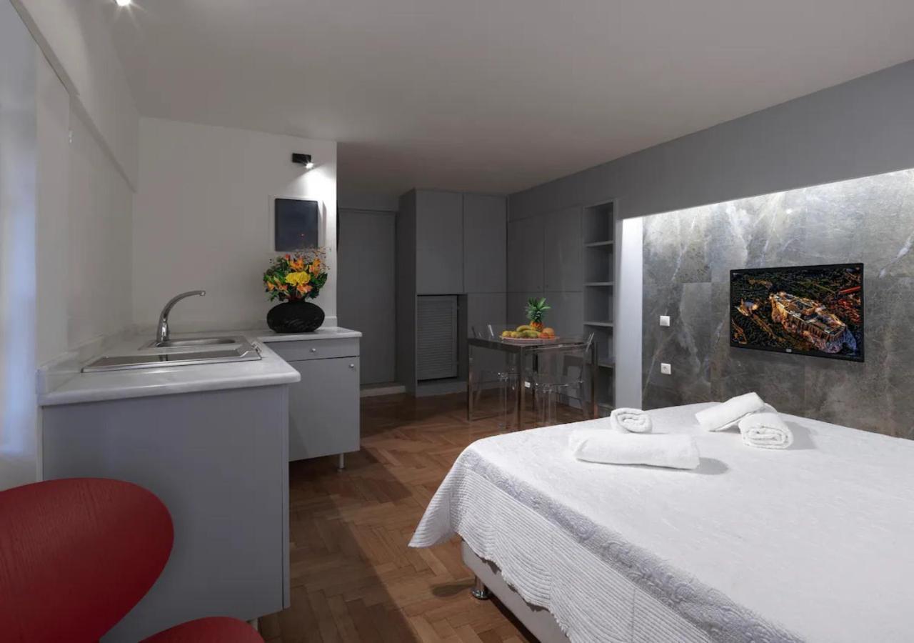 Chic Studio In Athens Center Bagian luar foto